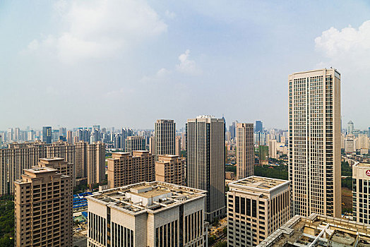 深圳伺候老人保姆多少錢？了解最新市場(chǎng)價(jià)格與服務(wù)詳情