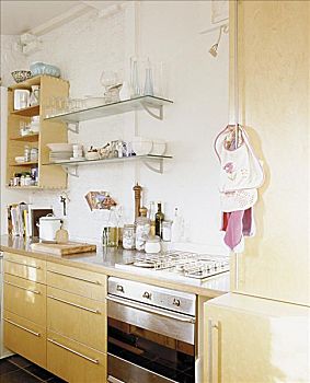 蘇州保姆工資多少？如何選擇合適的保姆服務(wù)？