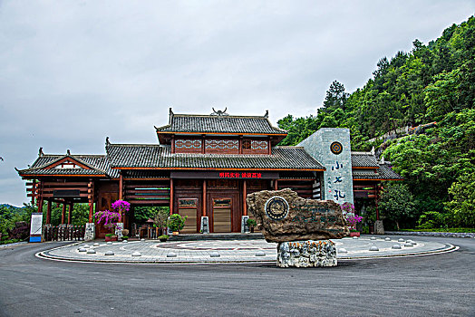 朝陽(yáng)保姆現(xiàn)在多少錢(qián)？你需要了解的護(hù)理服務(wù)價(jià)格揭秘