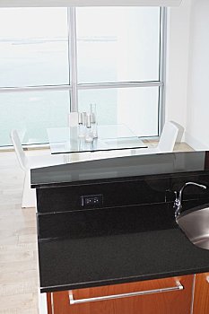 太和保姆多少錢一個(gè)月？揭秘高品質(zhì)家庭護(hù)理服務(wù)的真實(shí)費(fèi)用