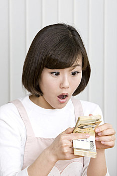 合肥保姆價(jià)格是多少？揭秘家政服務(wù)市場(chǎng)的真實(shí)行情