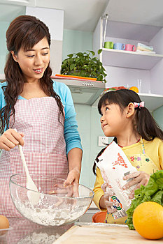 保姆多少錢(qián)做飯？讓你輕松找到合適的家庭幫手