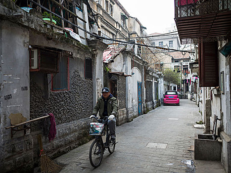 住家保姆價格大揭秘：如何選擇性價比高的住家保姆？