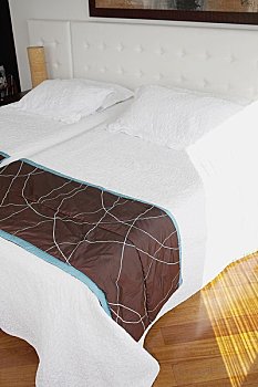 建德保姆多少錢？如何選擇合適的保姆服務？