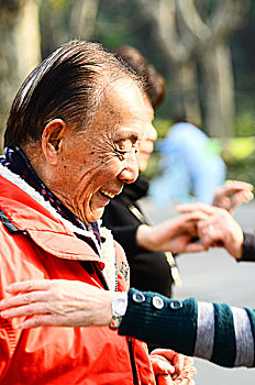 沈陽家政服務價格揭秘：如何選擇性價比高的家政公司？