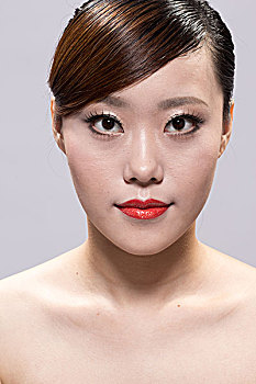 住家保姆多少錢一個(gè)月？選擇合適的保姆，生活更輕松