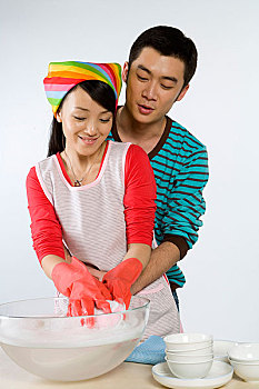 廣州找保姆鐘點(diǎn)工多少錢？揭開廣州家政服務(wù)市場的真相！