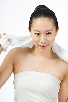 杭州醫(yī)院護(hù)工理多少錢？選擇合適的護(hù)工服務(wù)，讓親人更安心！