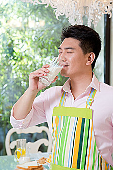 房山月嫂一個月多少錢？為您揭開月嫂服務的真相