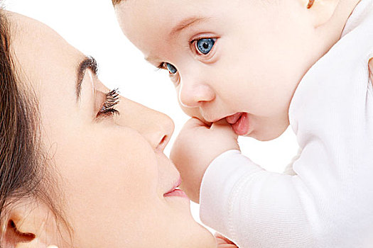 杭州孩子保姆價格多少？如何選擇合適的育兒保姆？