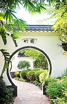 雇主給家政多少錢一個月？探秘家政行業薪資背后的秘密