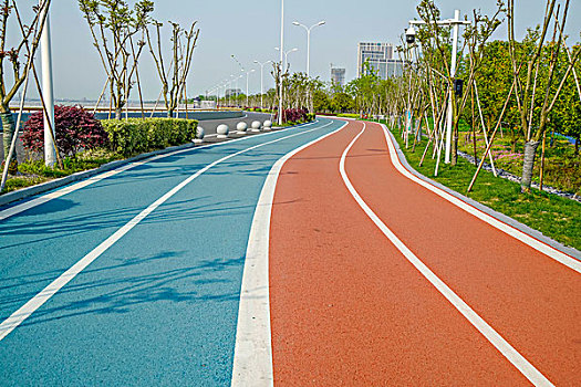 四川家政服務價格解析：一天多少錢，你需要知道的關鍵因素