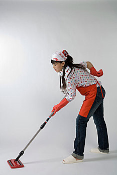 家政服務(wù)培訓(xùn)多少錢？揭秘行業(yè)培訓(xùn)費(fèi)用，助你開啟成功職業(yè)生涯！