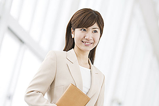 沈陽鐘點工多少錢？全方位解析，讓您輕松選擇