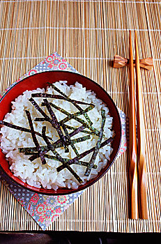 金華保姆一個(gè)月多少錢(qián)？了解金華保姆的服務(wù)與費(fèi)用