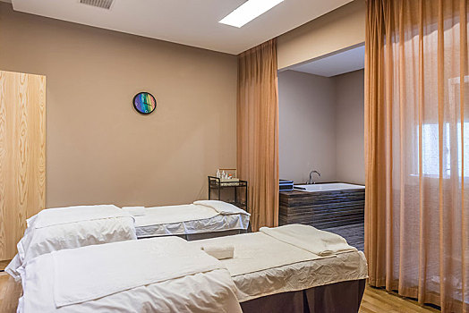 廈門住家保姆多少錢一個月？全面解析廈門住家保姆服務費用