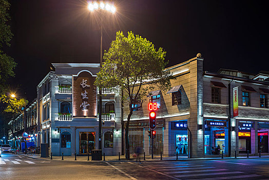 住家家政保姆月嫂多少錢？你了解這些服務(wù)的市場行情嗎？