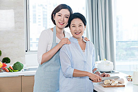 住家家政保姆月嫂多少錢？你了解這些服務(wù)的市場行情嗎？