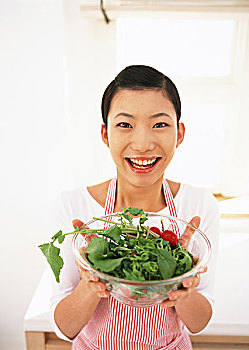 上杭月嫂多少錢一個月？你需要了解的月嫂服務費用
