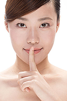 沈陽請個保姆多少錢？家庭服務行業的深度解析