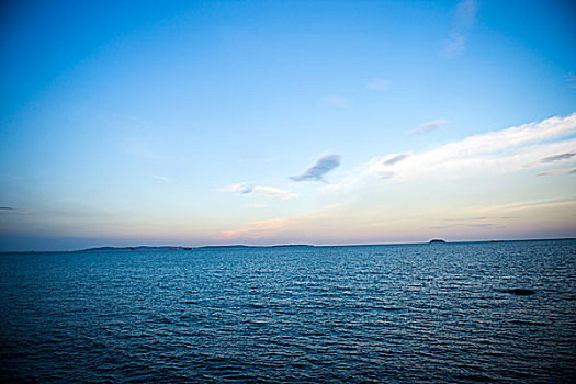 《風(fēng)平浪靜》電影時(shí)長(zhǎng)揭秘——用時(shí)間串起的情感之旅