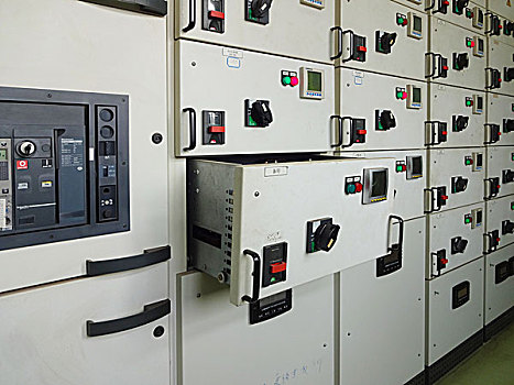 《我愛我的家鄉電影多少錢？——探尋電影背后的情感與文化》