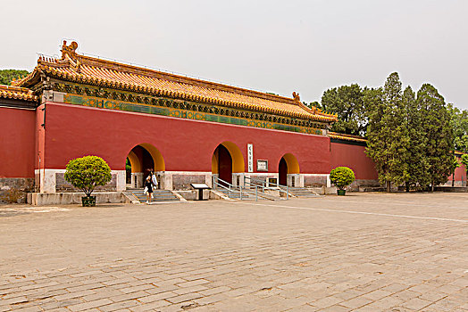 在上海請(qǐng)護(hù)工一天多少錢？了解護(hù)理服務(wù)價(jià)格，選擇最合適的方案！
