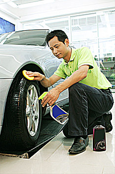 家政公司利潤(rùn)多少？探索家政行業(yè)的商機(jī)與潛力