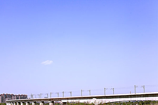 江夏月嫂一個(gè)月多少錢(qián)？專(zhuān)業(yè)服務(wù)幫您迎接新生兒的到來(lái)