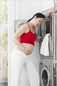 鐘點(diǎn)護(hù)工多少錢一天？了解護(hù)理服務(wù)的費(fèi)用與價(jià)值