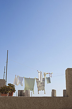 找個(gè)醫(yī)院陪護(hù)多少錢？揭秘醫(yī)院陪護(hù)費(fèi)用背后的秘密