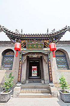 選擇育兒嫂住家服務的價格解析：讓育兒更輕松，生活更美好