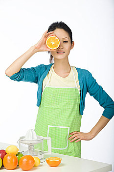 家政鐘點(diǎn)工多少1小時(shí)？專(zhuān)業(yè)家政服務(wù)價(jià)格揭秘，幫您省心省力