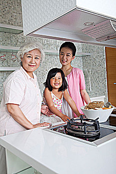 如何選擇合適的育兒師？育兒師的價格解析