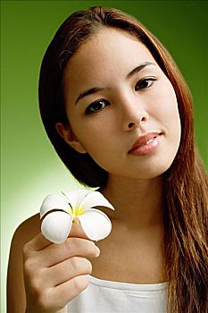 德陽(yáng)保姆多少錢一個(gè)月？揭示你關(guān)心的真實(shí)價(jià)格和服務(wù)內(nèi)容！