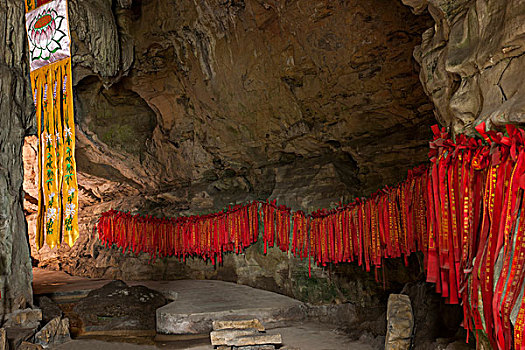 《唐人街探案3》：臥室里發生的驚天謎案，究竟有多少人在夢中落入陷阱？