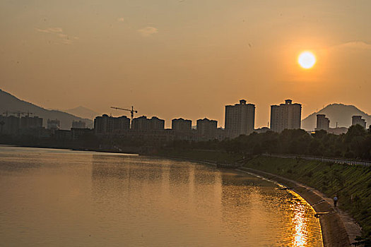 北京請(qǐng)鐘點(diǎn)工多少錢？掌握價(jià)格背后的秘密，選擇最適合你的服務(wù)！