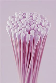 找保姆介紹費多少？揭秘保姆中介費用背后的真相