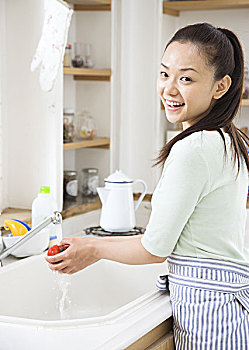青島家庭保姆價格多少？了解家庭保姆服務市場的最新趨勢
