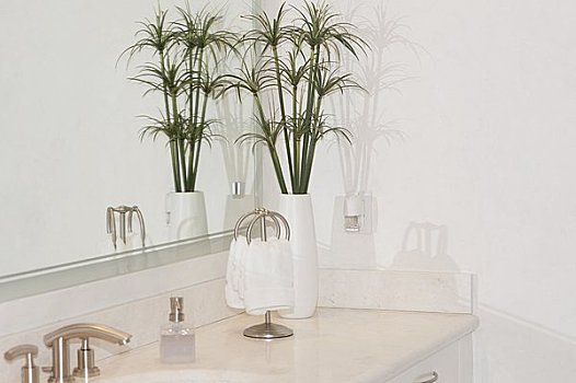 深圳住家保姆多少錢一個月？讓你了解雇傭保姆的真實成本