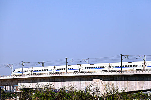 上海鐘點(diǎn)工多少錢(qián)？揭開(kāi)家政服務(wù)價(jià)格背后的秘密