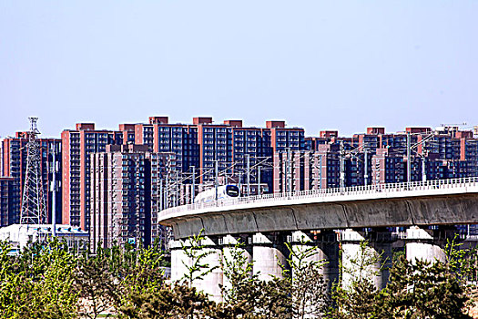 深圳伺候老人保姆多少錢(qián)？了解最新市場(chǎng)價(jià)格與服務(wù)詳情