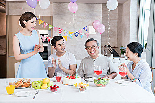 《你好，李煥英》電影時(shí)長(zhǎng)揭秘：感動(dòng)與歡笑的完美平衡