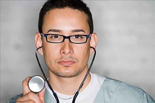 《拆彈專家2》賺了多少錢？揭秘票房成績與背后故事