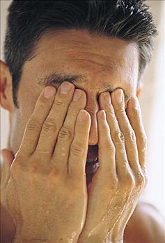 四川江油保姆多少錢？讓我們告訴你最真實的價格與選擇！
