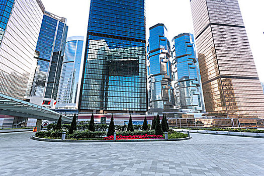 在武漢當保姆工資多少？揭秘2025年武漢保姆行業的收入趨勢