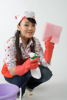 深圳找個保姆多少錢？如何選擇合適的保姆服務？