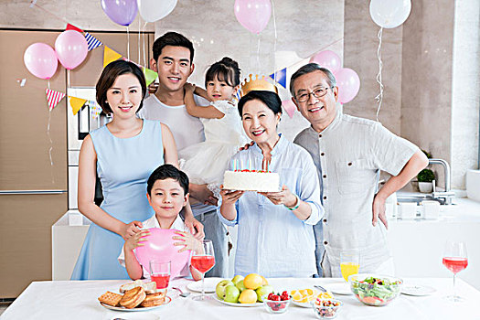 老人保姆多少錢(qián)？了解家政服務(wù)的費(fèi)用與價(jià)值