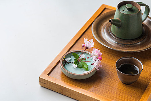 杭州保姆與月嫂月薪解析：職場(chǎng)發(fā)展與薪資趨勢(shì)