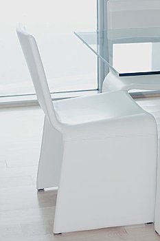 哈爾濱保姆多少錢(qián)？揭開(kāi)哈爾濱家政服務(wù)的價(jià)格內(nèi)幕
